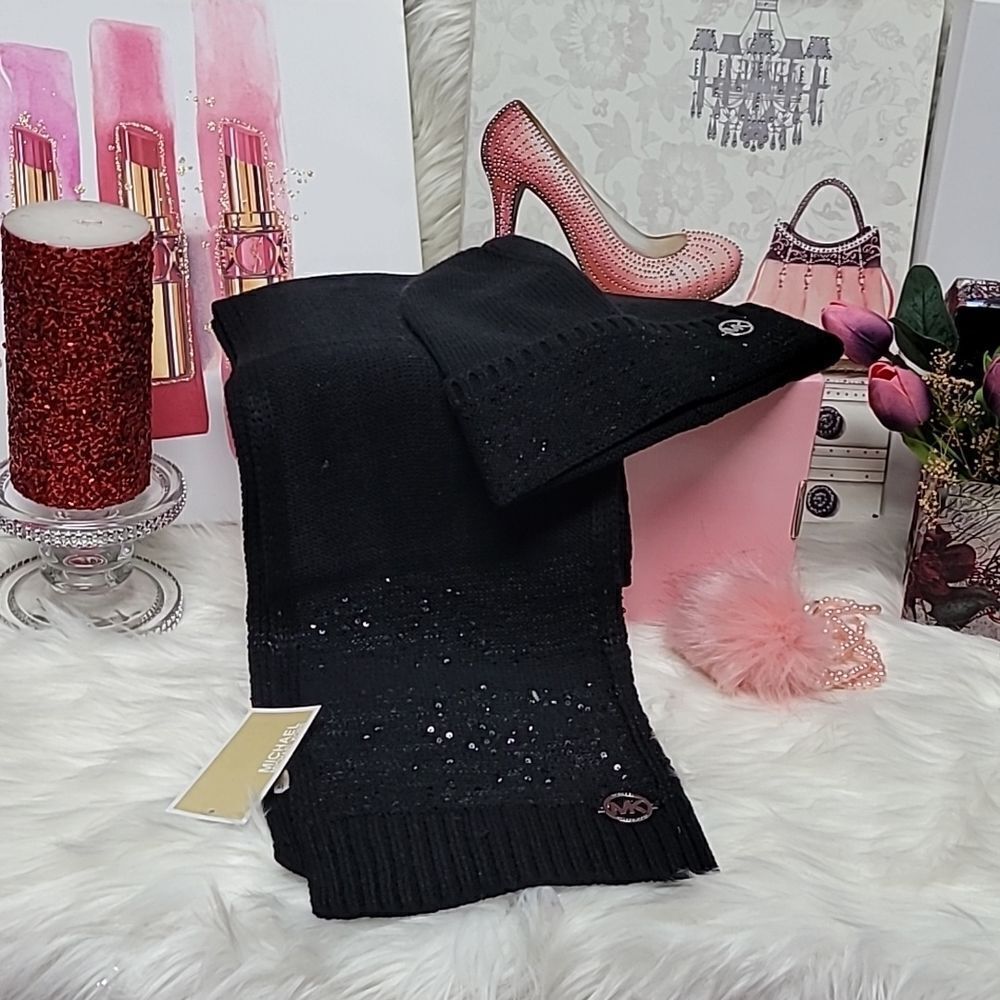 797 MICHAEL KORS Scarf & Hat Set sequin embellished gift box NWT
